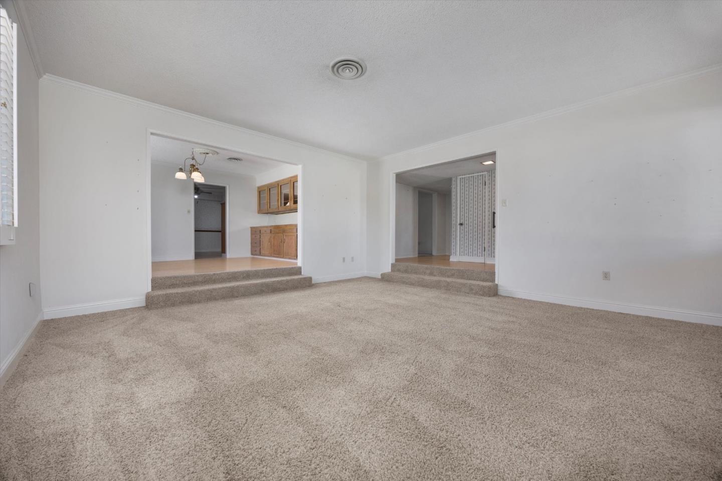 Detail Gallery Image 9 of 69 For 2619 Rio Vista Dr, Bakersfield,  CA 93306 - 3 Beds | 2/2 Baths