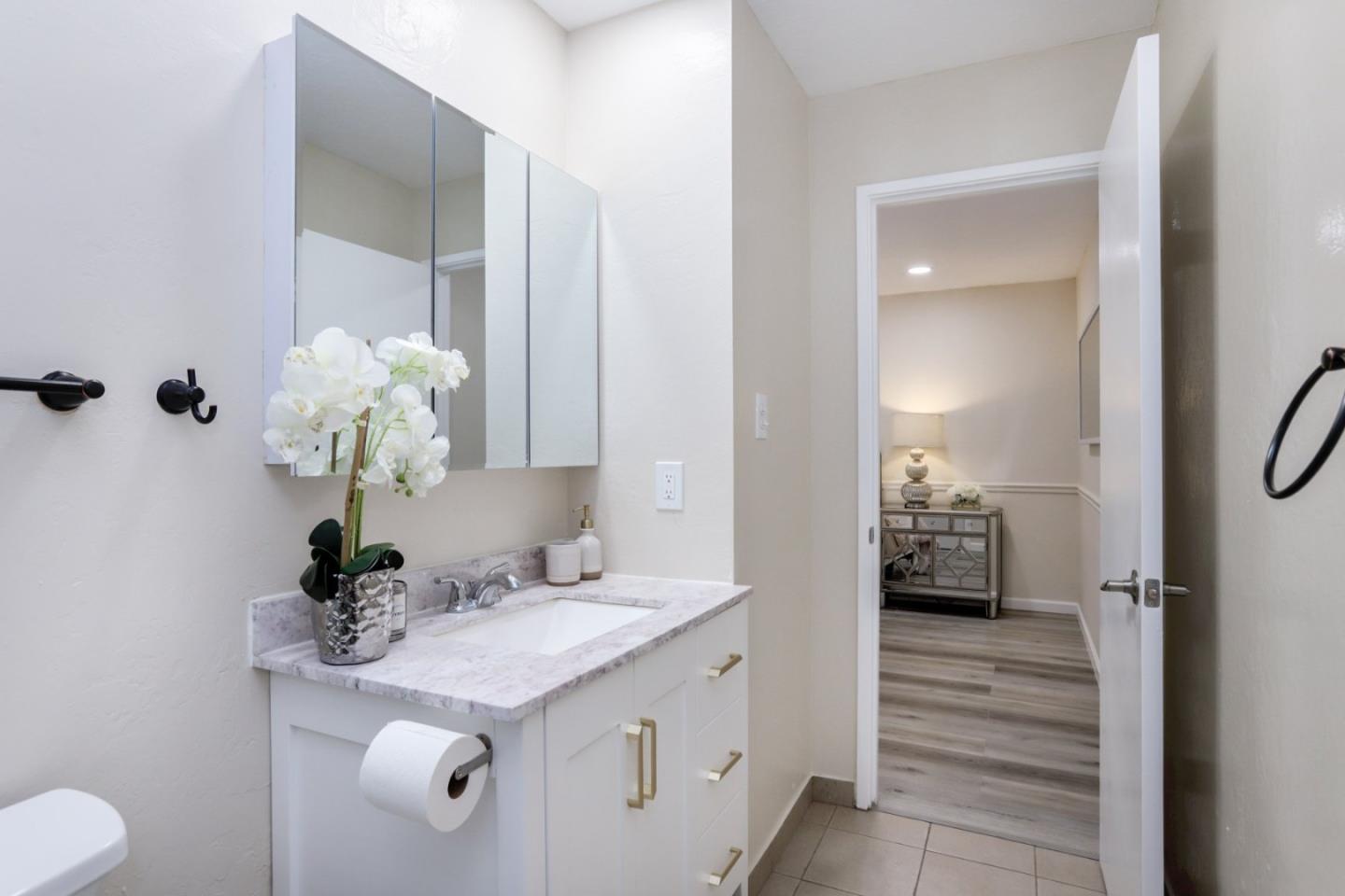 Detail Gallery Image 24 of 36 For 4415 Norwalk Dr #13,  San Jose,  CA 95129 - 3 Beds | 2 Baths
