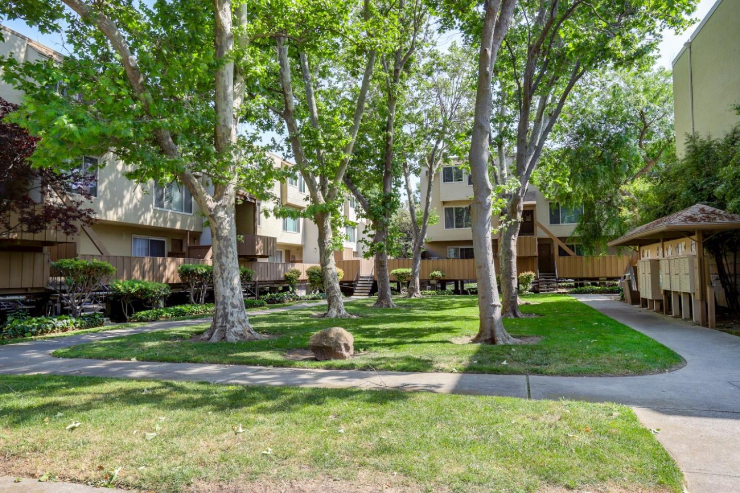 Detail Gallery Image 35 of 36 For 4415 Norwalk Dr #13,  San Jose,  CA 95129 - 3 Beds | 2 Baths