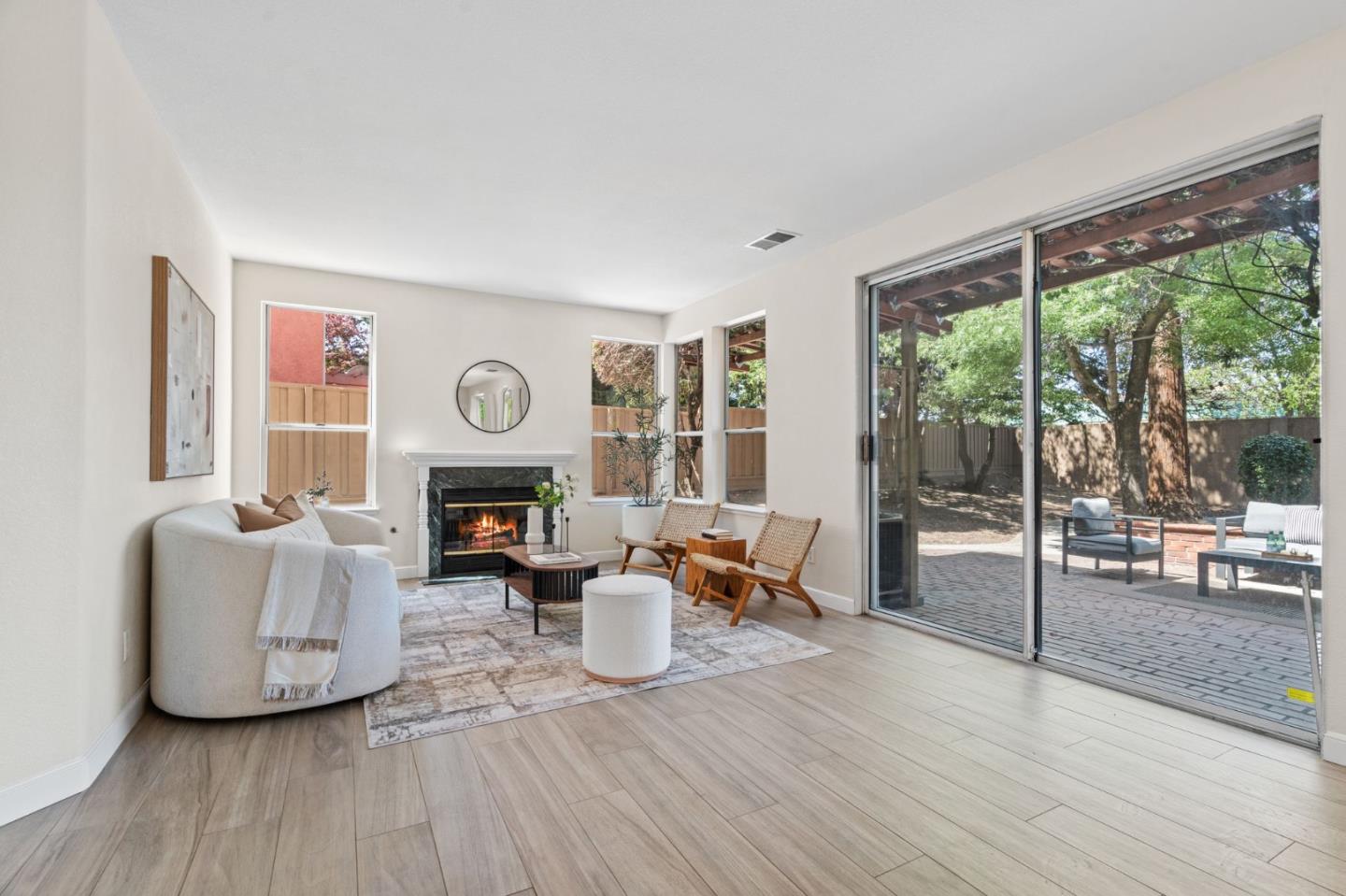 Detail Gallery Image 11 of 26 For 1619 Cleo Springs Ct, San Jose,  CA 95131 - 4 Beds | 2/1 Baths
