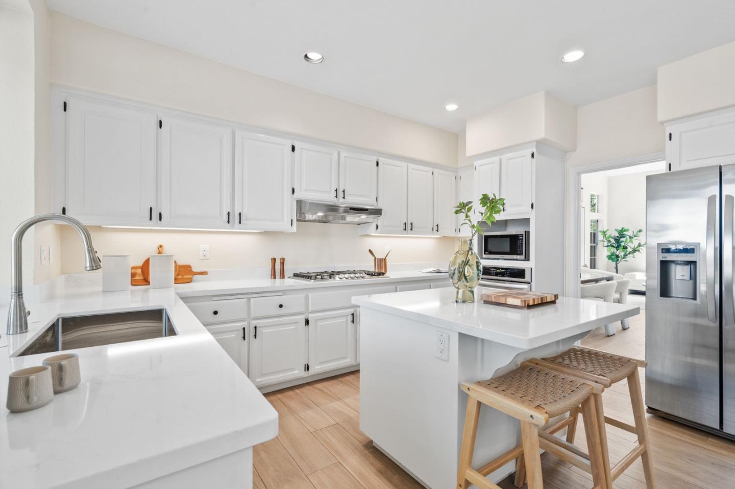 Detail Gallery Image 8 of 26 For 1619 Cleo Springs Ct, San Jose,  CA 95131 - 4 Beds | 2/1 Baths
