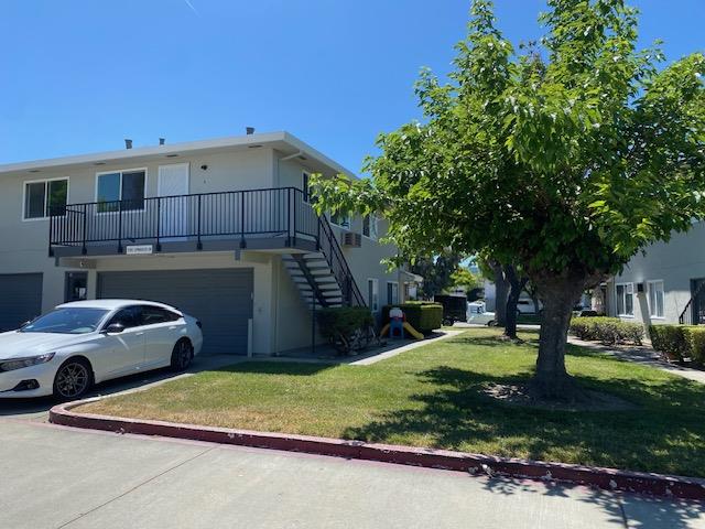 Detail Gallery Image 3 of 14 For 5585 Spinnaker Dr #4,  San Jose,  CA 95123 - 2 Beds | 1 Baths