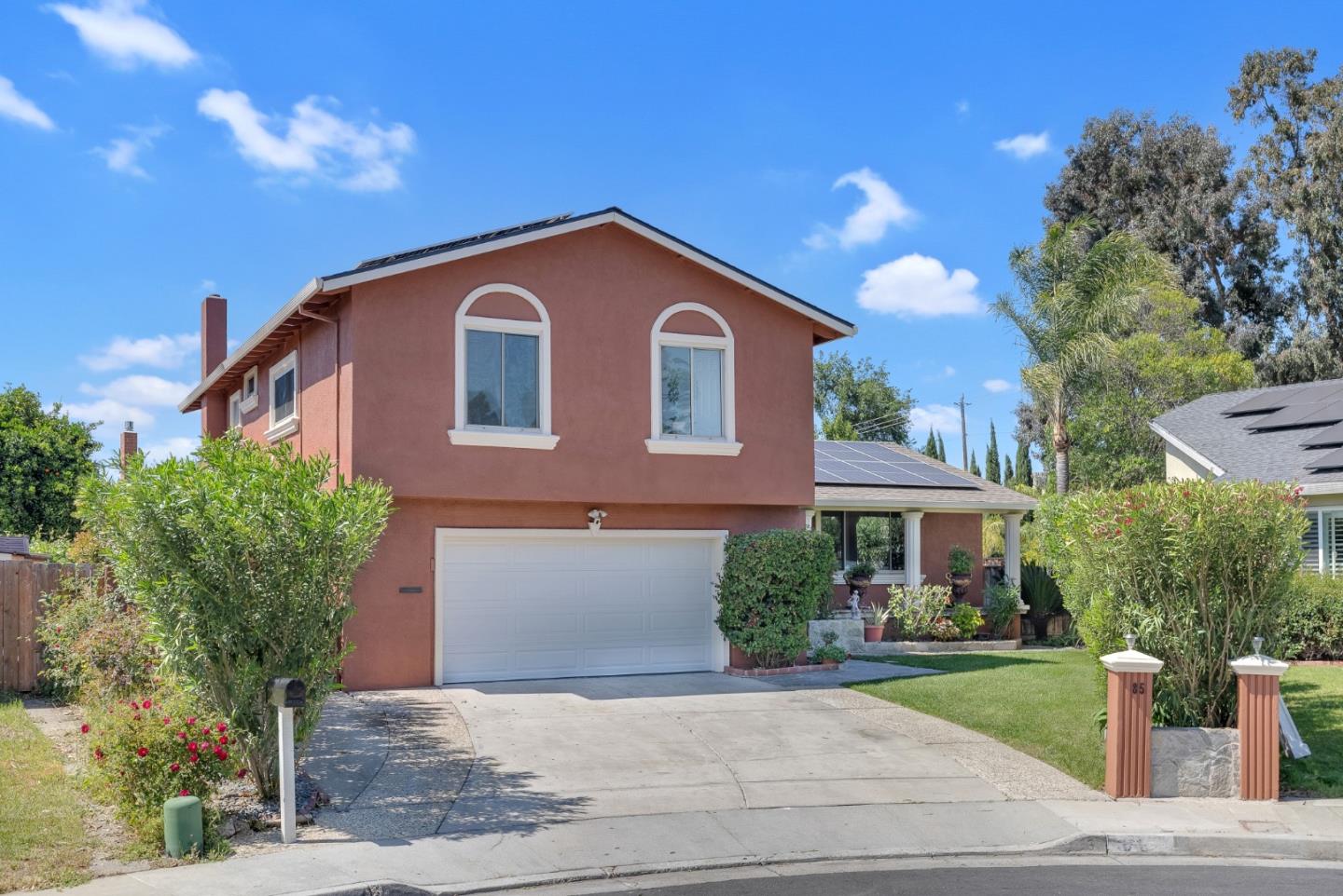 Detail Gallery Image 1 of 42 For 85 Park Oxford Pl, San Jose,  CA 95136 - 4 Beds | 3 Baths