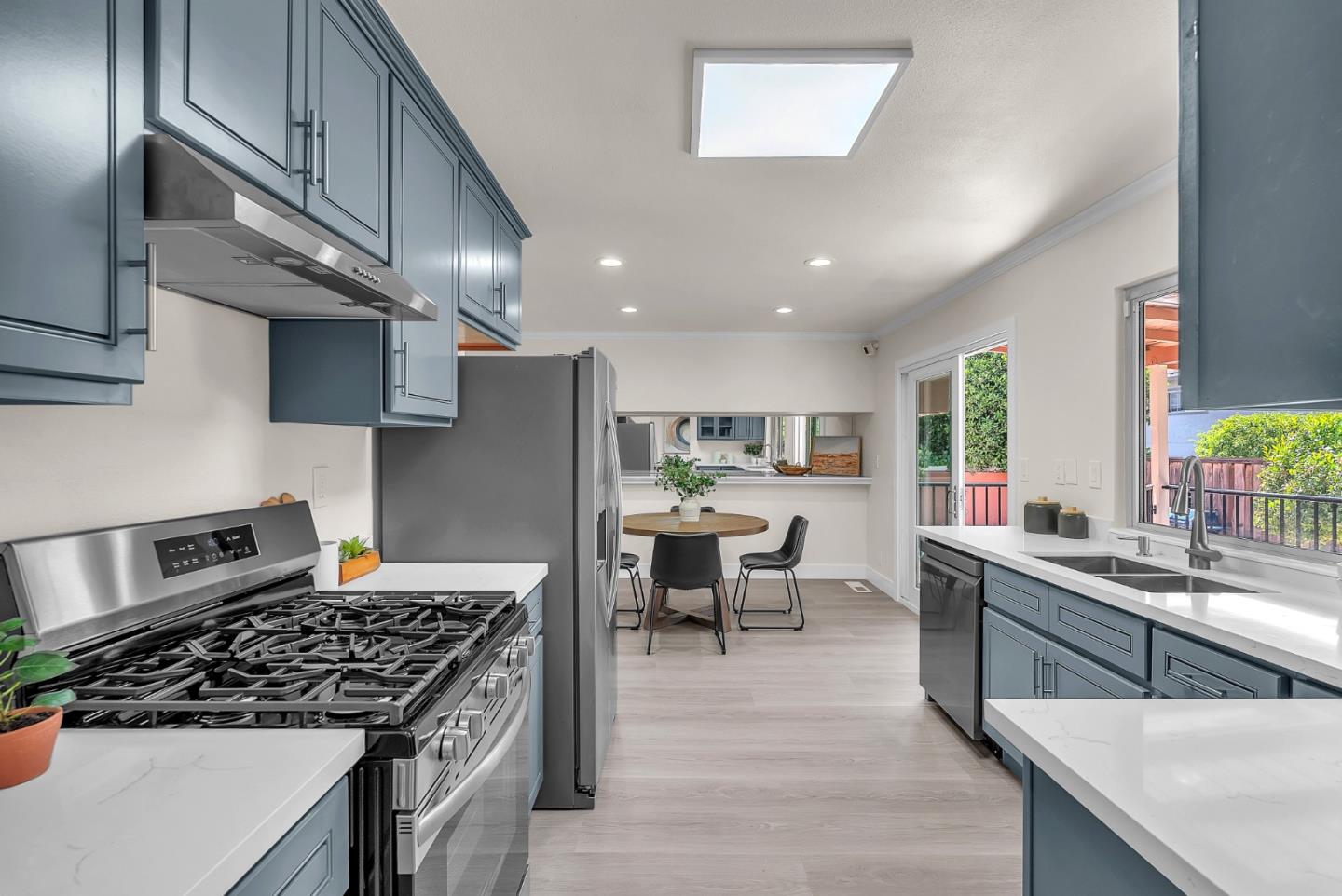 Detail Gallery Image 11 of 42 For 85 Park Oxford Pl, San Jose,  CA 95136 - 4 Beds | 3 Baths