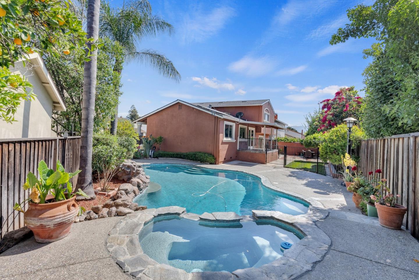 Detail Gallery Image 2 of 42 For 85 Park Oxford Pl, San Jose,  CA 95136 - 4 Beds | 3 Baths