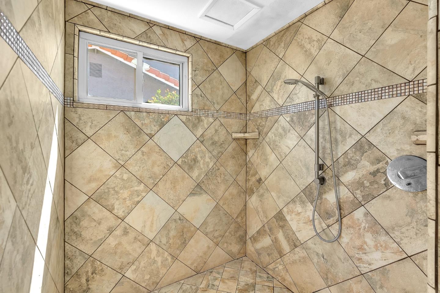 Detail Gallery Image 22 of 42 For 85 Park Oxford Pl, San Jose,  CA 95136 - 4 Beds | 3 Baths