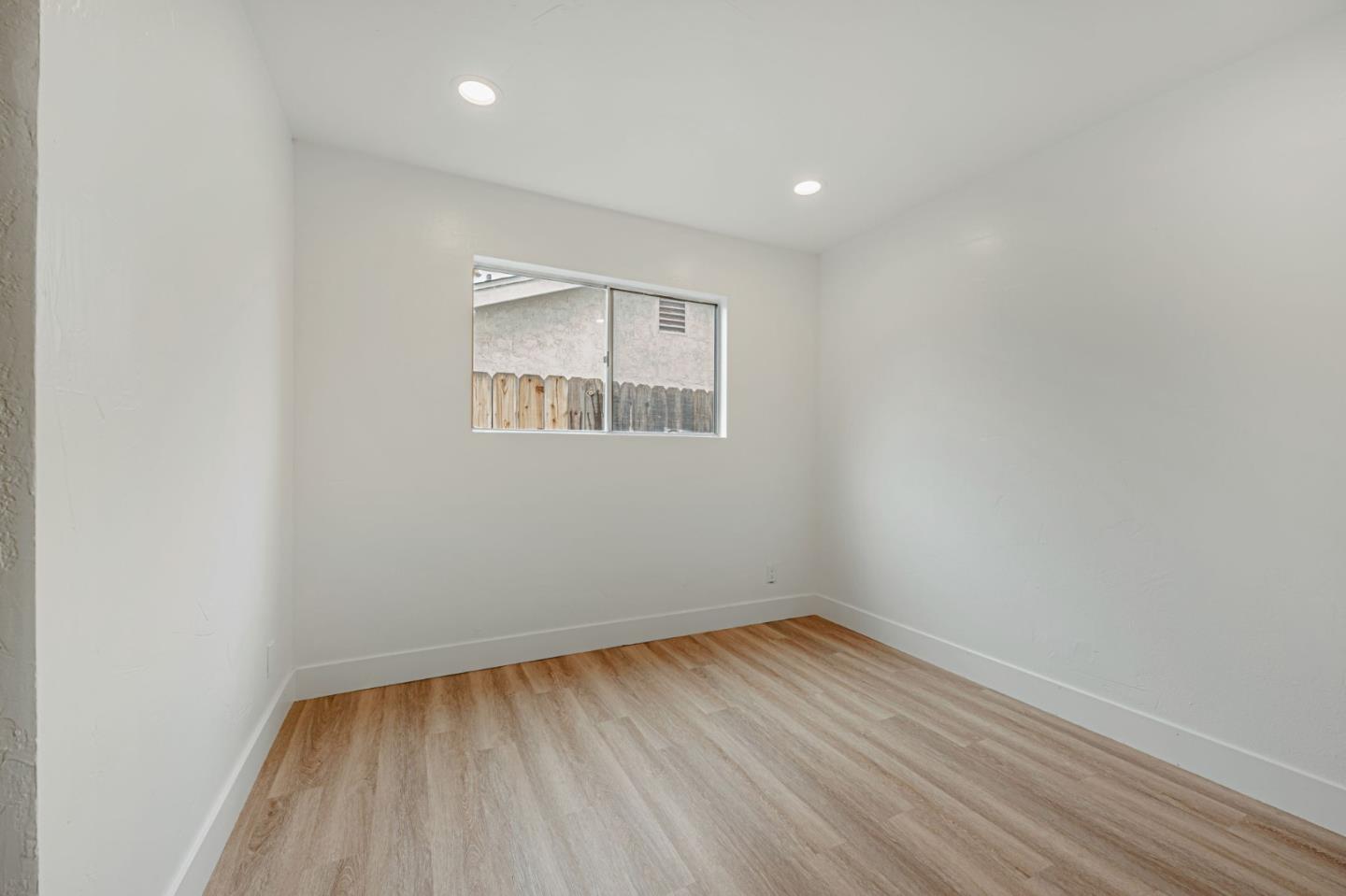 Detail Gallery Image 11 of 23 For 6046 Reo Pl, San Diego,  CA 92139 - 4 Beds | 2 Baths