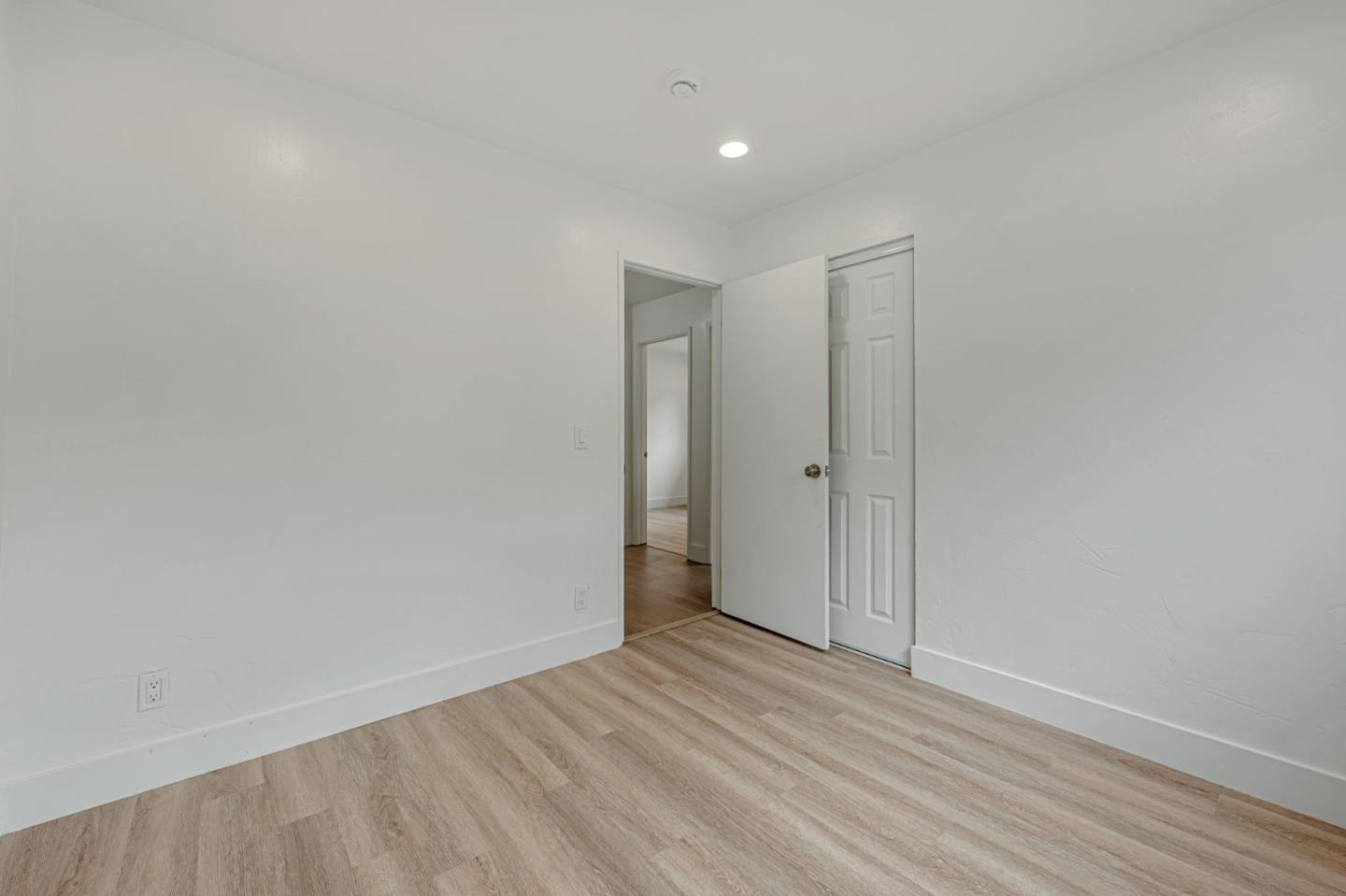 Detail Gallery Image 12 of 23 For 6046 Reo Pl, San Diego,  CA 92139 - 4 Beds | 2 Baths