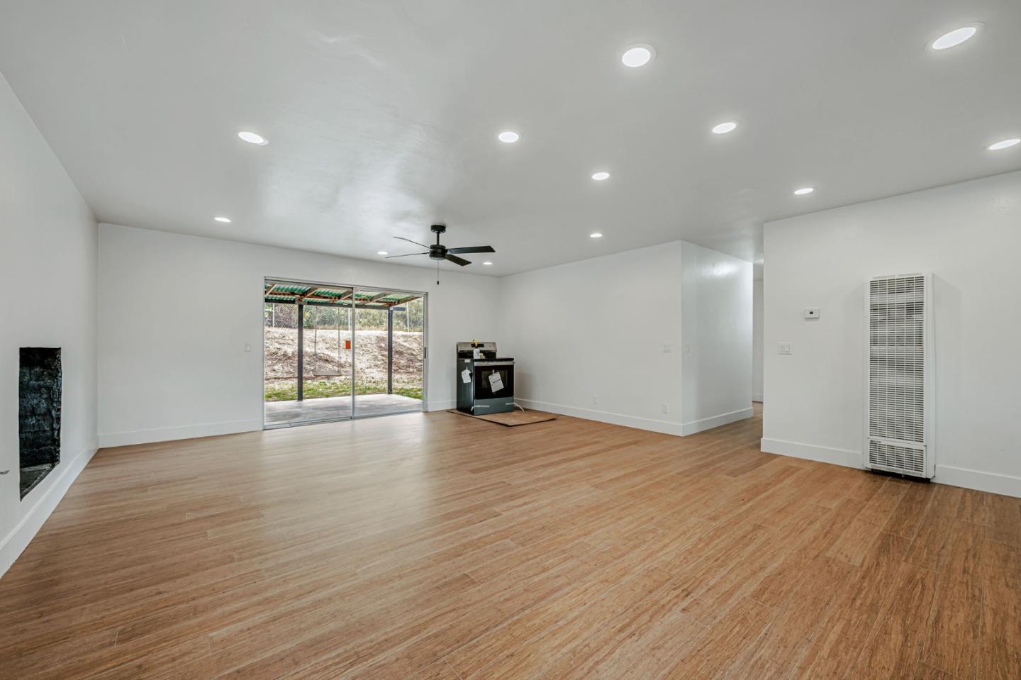 Detail Gallery Image 2 of 23 For 6046 Reo Pl, San Diego,  CA 92139 - 4 Beds | 2 Baths