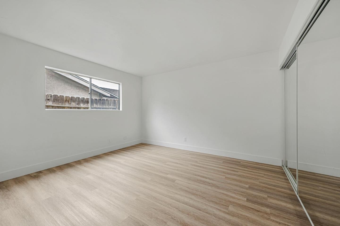 Detail Gallery Image 9 of 23 For 6046 Reo Pl, San Diego,  CA 92139 - 4 Beds | 2 Baths