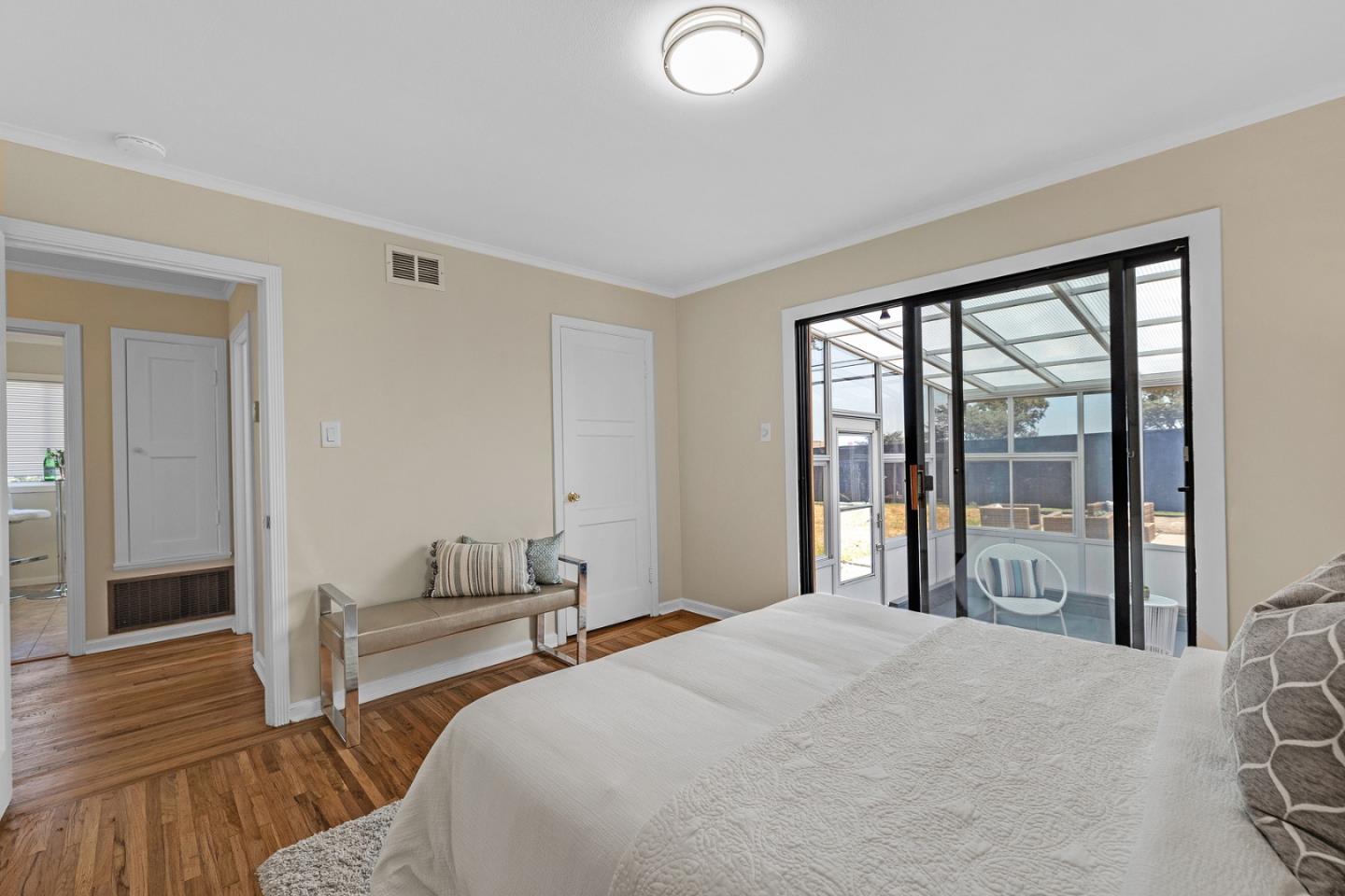 Detail Gallery Image 14 of 24 For 137 Rockwood Dr, South San Francisco,  CA 94080 - 2 Beds | 1 Baths