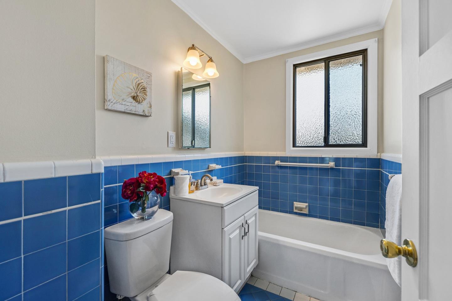 Detail Gallery Image 16 of 24 For 137 Rockwood Dr, South San Francisco,  CA 94080 - 2 Beds | 1 Baths
