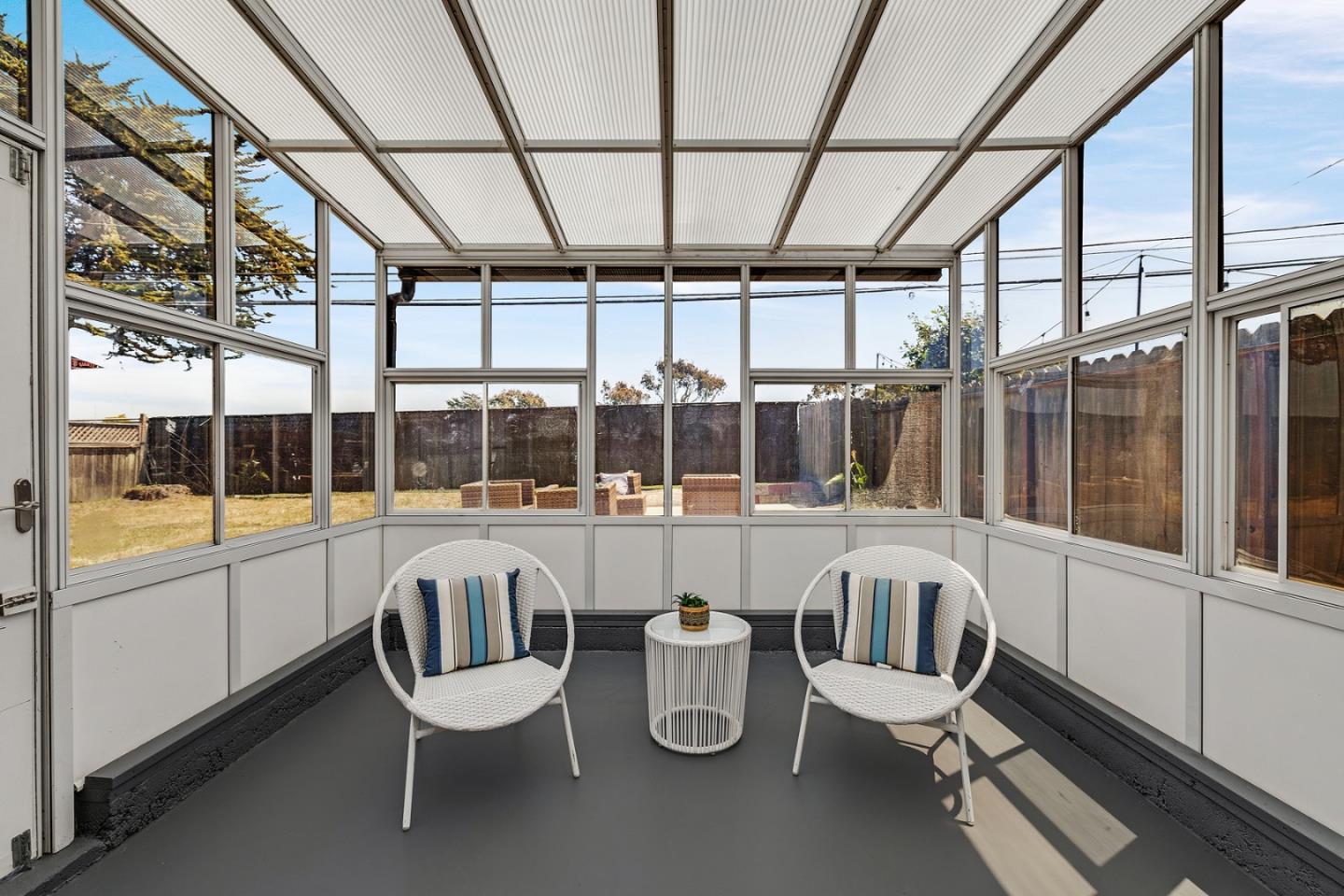 Detail Gallery Image 18 of 24 For 137 Rockwood Dr, South San Francisco,  CA 94080 - 2 Beds | 1 Baths