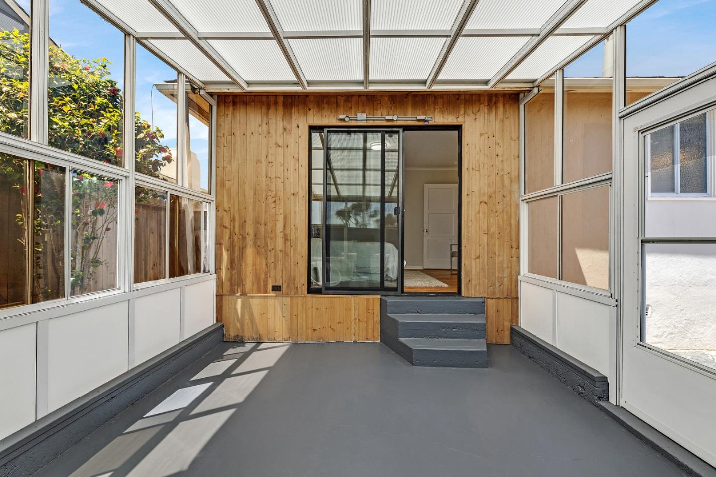 Detail Gallery Image 19 of 24 For 137 Rockwood Dr, South San Francisco,  CA 94080 - 2 Beds | 1 Baths