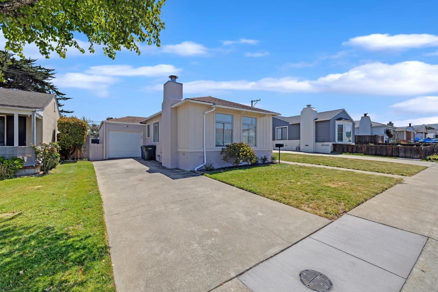Detail Gallery Image 2 of 24 For 137 Rockwood Dr, South San Francisco,  CA 94080 - 2 Beds | 1 Baths