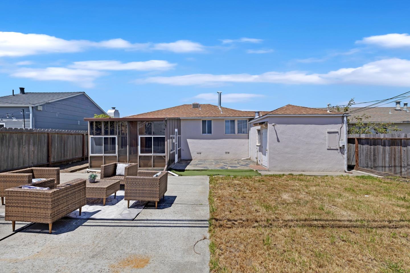 Detail Gallery Image 21 of 24 For 137 Rockwood Dr, South San Francisco,  CA 94080 - 2 Beds | 1 Baths