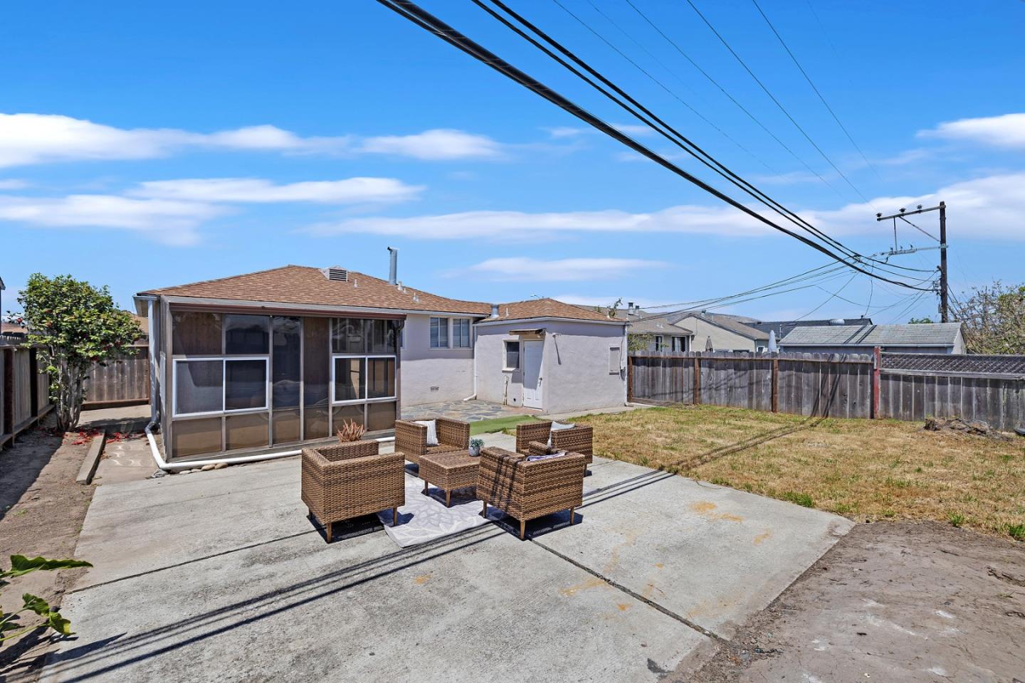 Detail Gallery Image 22 of 24 For 137 Rockwood Dr, South San Francisco,  CA 94080 - 2 Beds | 1 Baths