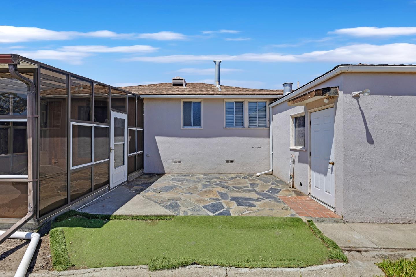 Detail Gallery Image 23 of 24 For 137 Rockwood Dr, South San Francisco,  CA 94080 - 2 Beds | 1 Baths