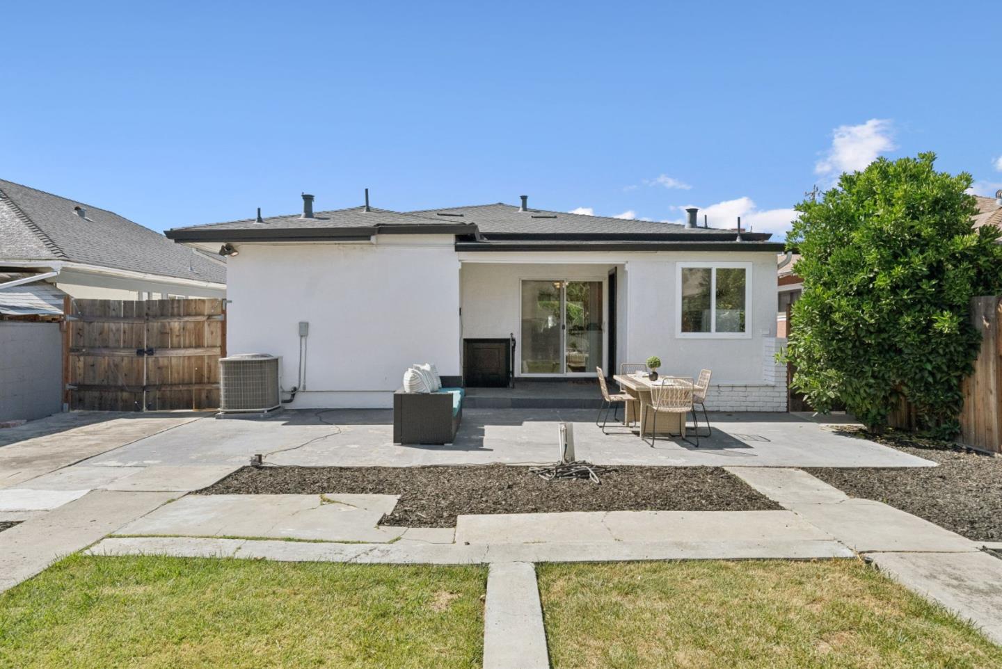 Detail Gallery Image 34 of 54 For 114 Hollywood Ave, San Jose,  CA 95112 - 3 Beds | 2 Baths