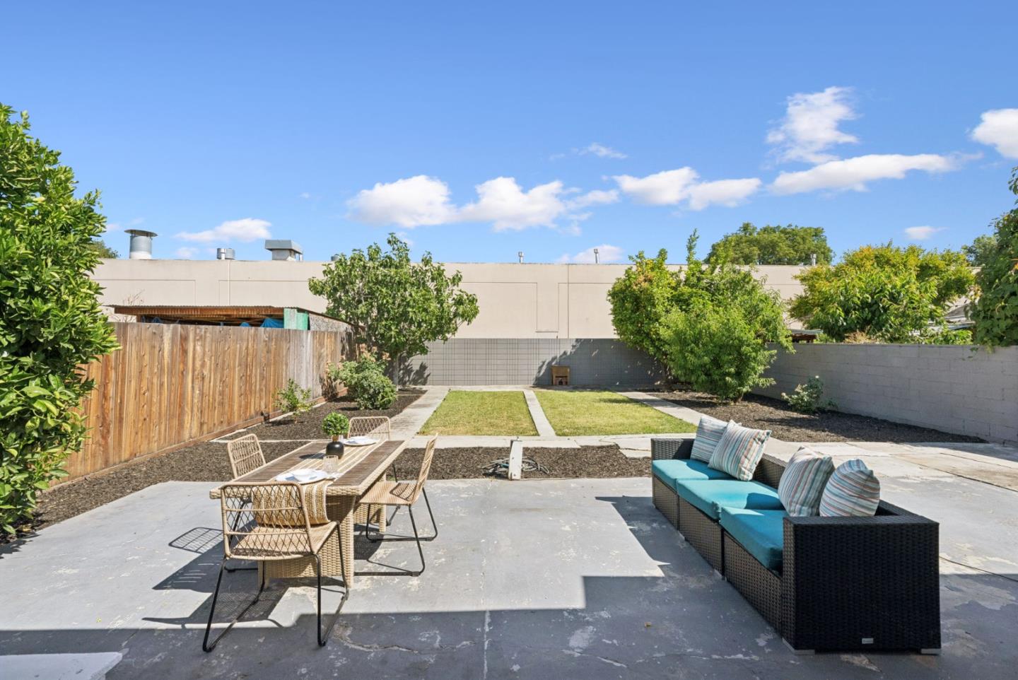 Detail Gallery Image 41 of 54 For 114 Hollywood Ave, San Jose,  CA 95112 - 3 Beds | 2 Baths