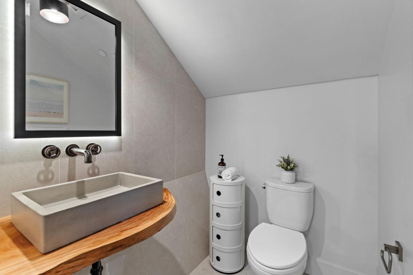 Detail Gallery Image 28 of 40 For 124 Foxwood Rd, Portola Valley,  CA 94028 - 4 Beds | 3/1 Baths