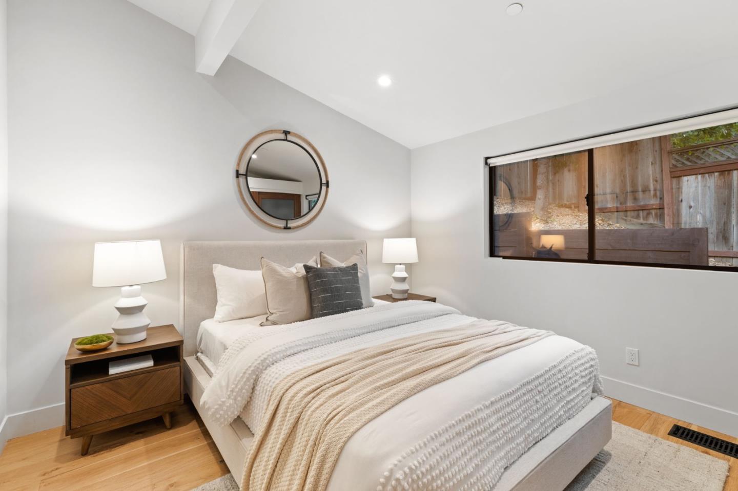 Detail Gallery Image 30 of 40 For 124 Foxwood Rd, Portola Valley,  CA 94028 - 4 Beds | 3/1 Baths