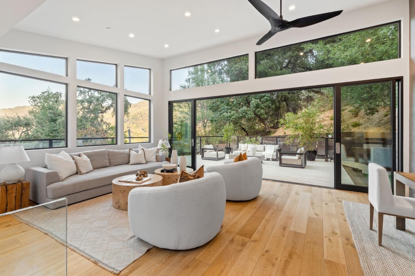 Detail Gallery Image 5 of 40 For 124 Foxwood Rd, Portola Valley,  CA 94028 - 4 Beds | 3/1 Baths
