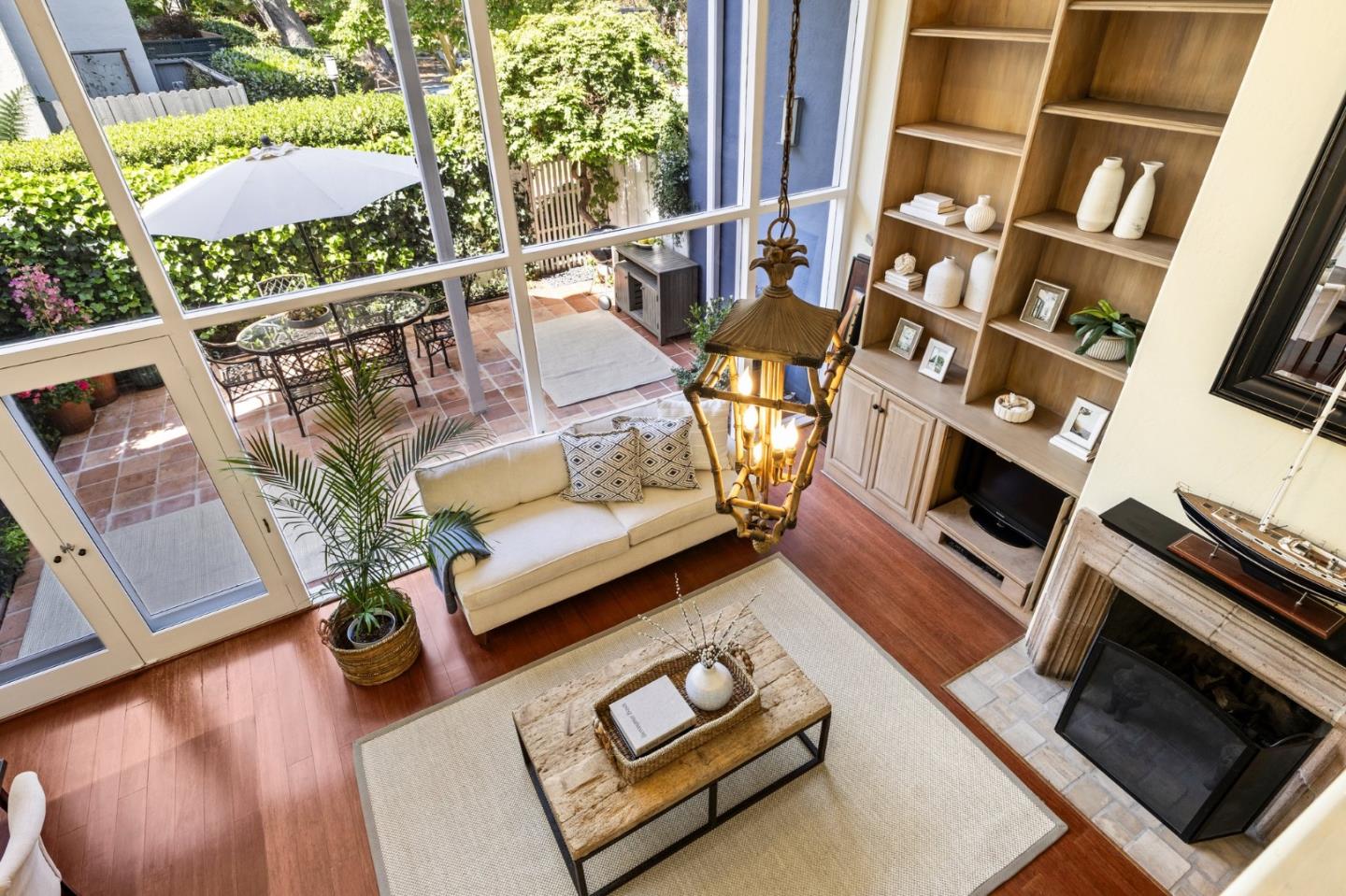 Detail Gallery Image 10 of 37 For 1721 Stone Pine Ln, Menlo Park,  CA 94025 - 3 Beds | 2/1 Baths