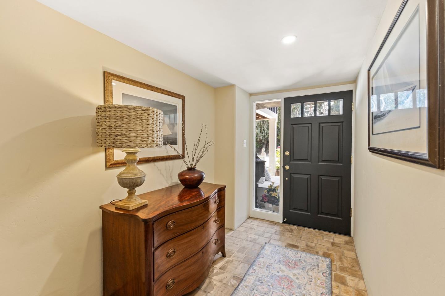 Detail Gallery Image 2 of 37 For 1721 Stone Pine Ln, Menlo Park,  CA 94025 - 3 Beds | 2/1 Baths