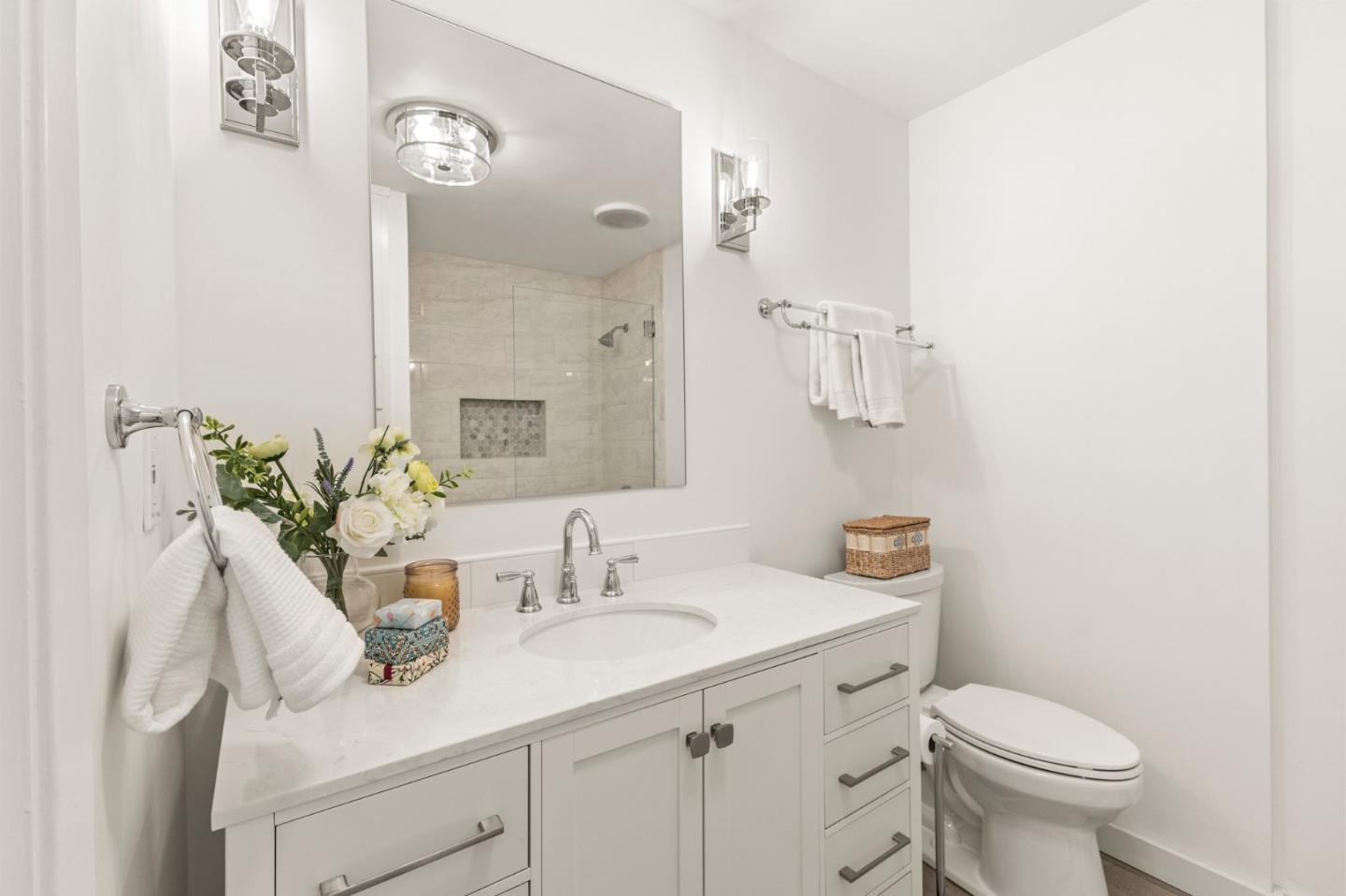 Detail Gallery Image 28 of 37 For 1721 Stone Pine Ln, Menlo Park,  CA 94025 - 3 Beds | 2/1 Baths