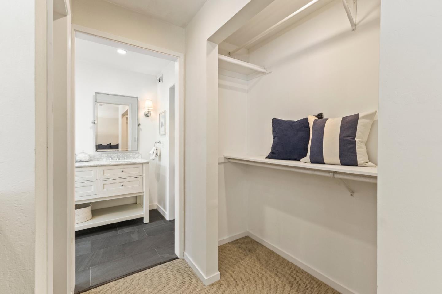 Detail Gallery Image 29 of 37 For 1721 Stone Pine Ln, Menlo Park,  CA 94025 - 3 Beds | 2/1 Baths
