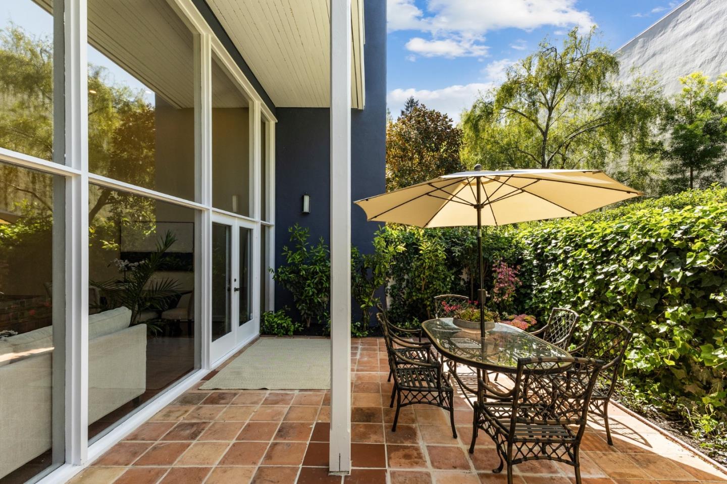 Detail Gallery Image 34 of 37 For 1721 Stone Pine Ln, Menlo Park,  CA 94025 - 3 Beds | 2/1 Baths