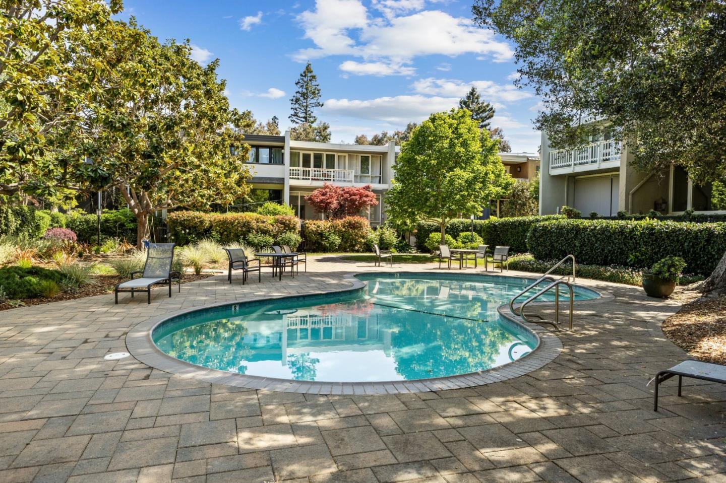 Detail Gallery Image 37 of 37 For 1721 Stone Pine Ln, Menlo Park,  CA 94025 - 3 Beds | 2/1 Baths