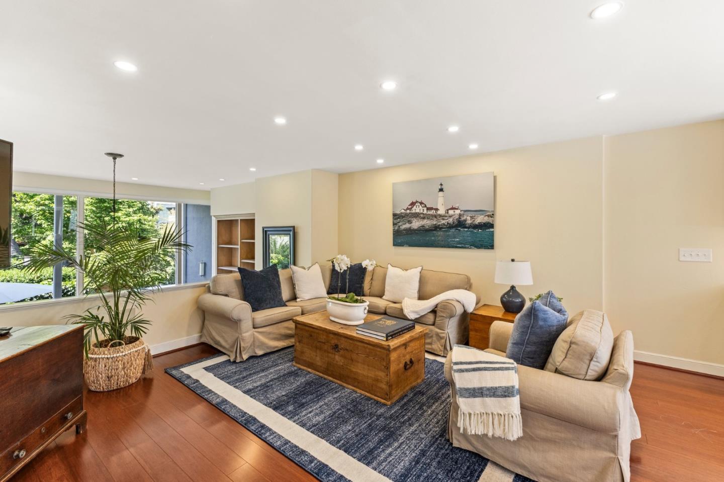 Detail Gallery Image 7 of 37 For 1721 Stone Pine Ln, Menlo Park,  CA 94025 - 3 Beds | 2/1 Baths