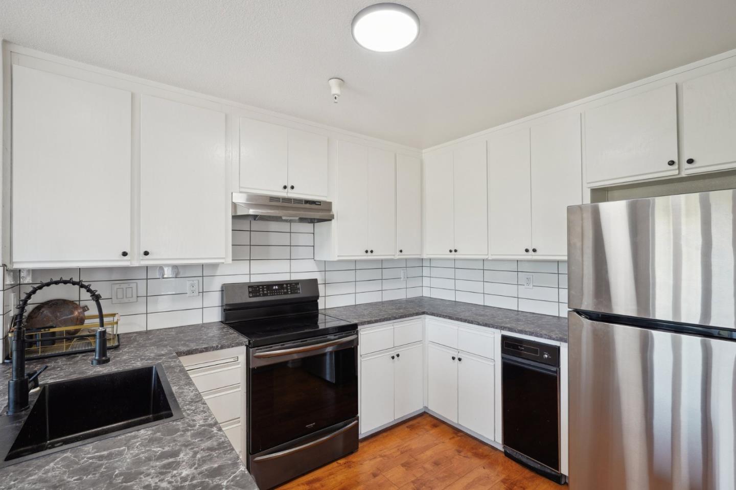 Detail Gallery Image 24 of 34 For 671 Pointe Pacific #1,  Daly City,  CA 94014 - 3 Beds | 2/1 Baths