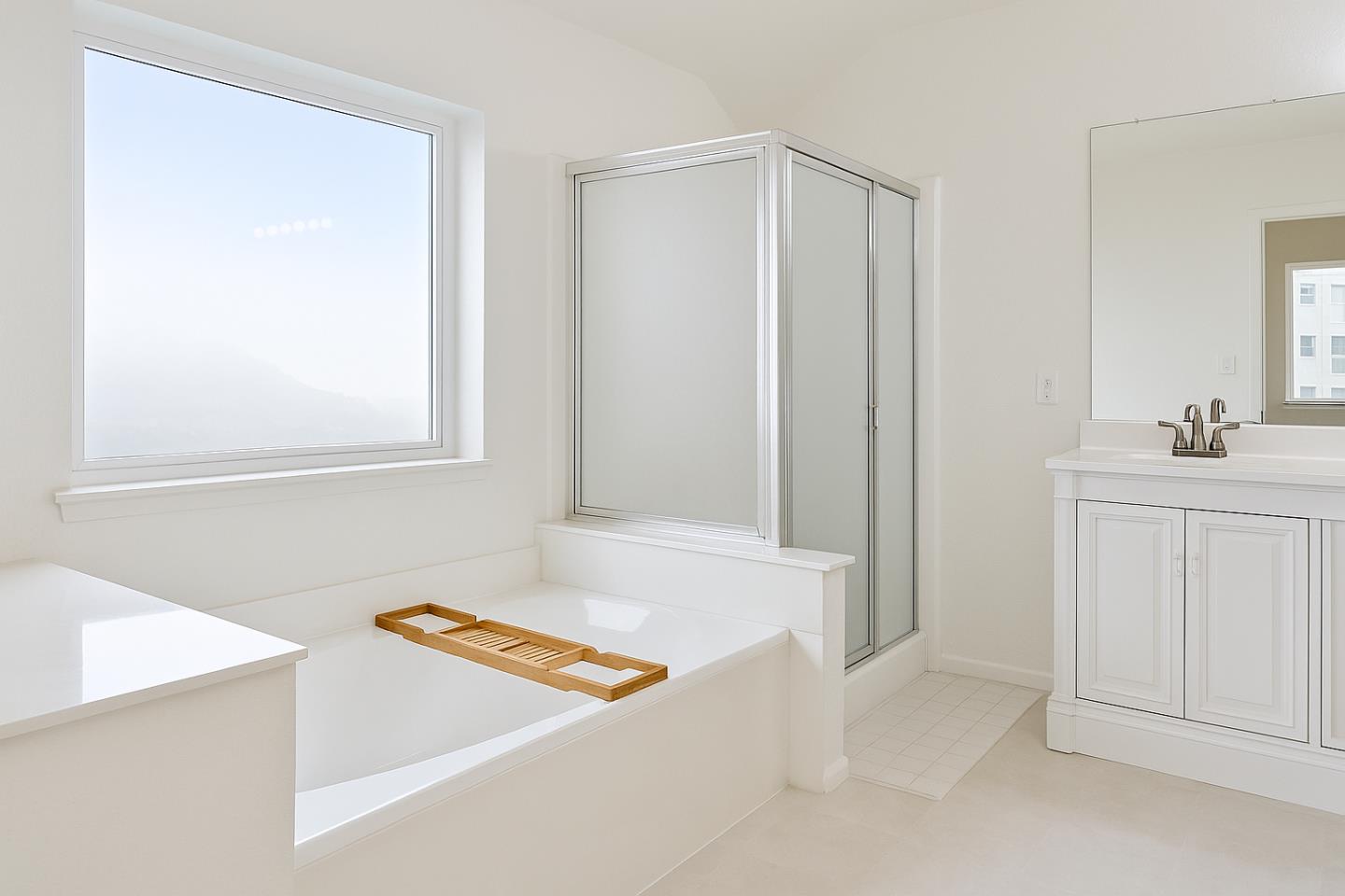 Detail Gallery Image 7 of 12 For 671 Pointe Pacific #1,  Daly City,  CA 94014 - 3 Beds | 2/1 Baths