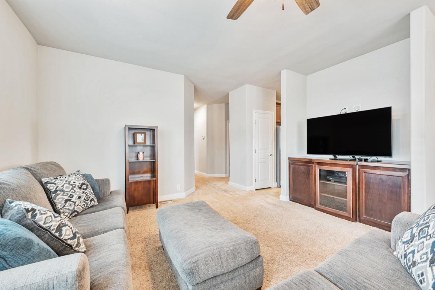 Detail Gallery Image 10 of 35 For 1085 Tasman Dr #426,  Sunnyvale,  CA 94089 - 3 Beds | 2 Baths