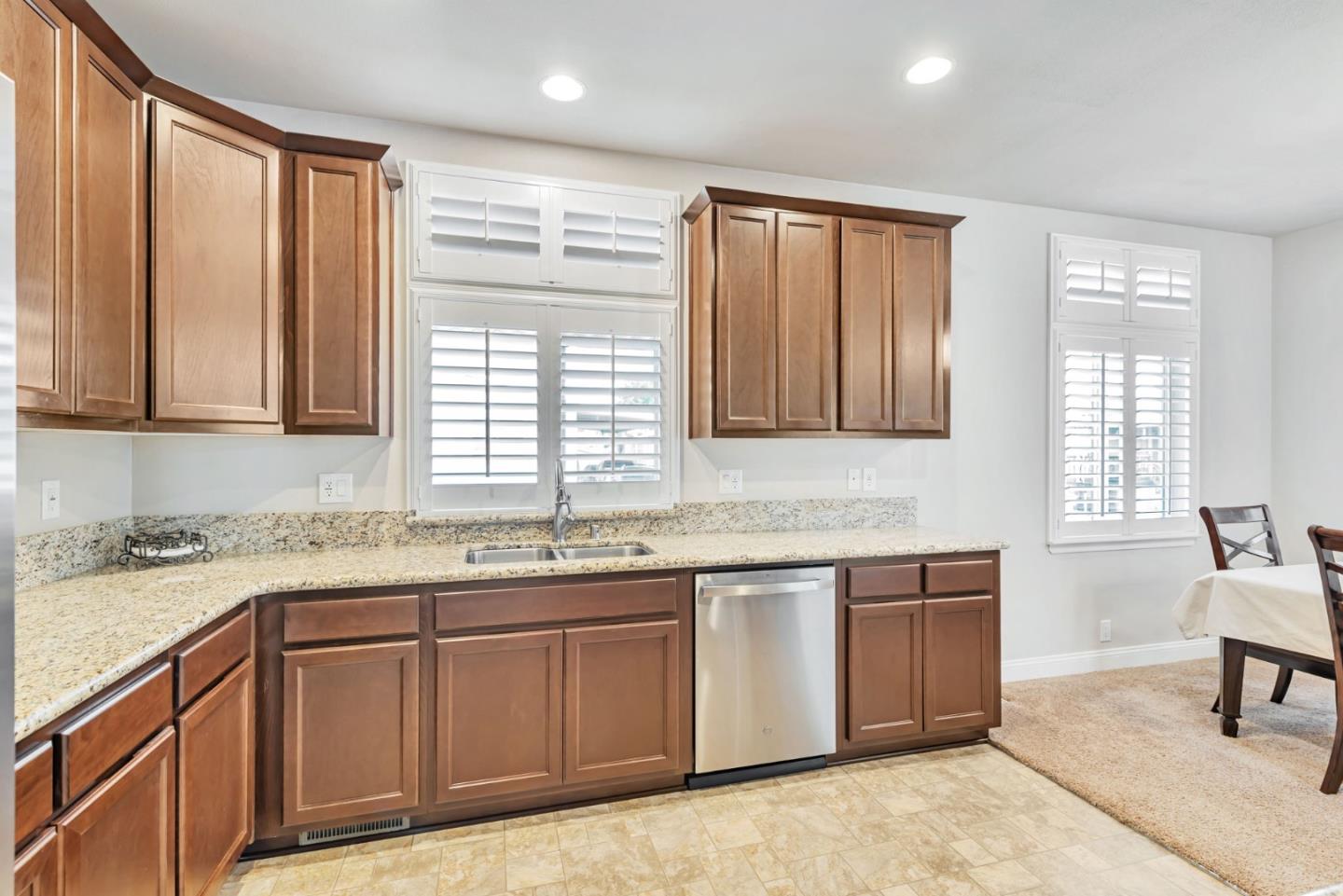 Detail Gallery Image 14 of 35 For 1085 Tasman Dr #426,  Sunnyvale,  CA 94089 - 3 Beds | 2 Baths