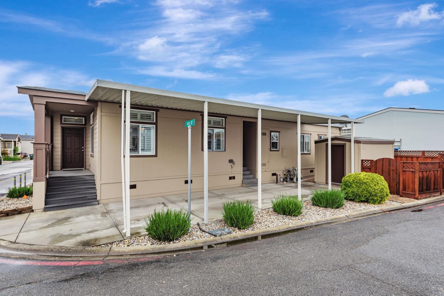 Detail Gallery Image 4 of 35 For 1085 Tasman Dr #426,  Sunnyvale,  CA 94089 - 3 Beds | 2 Baths