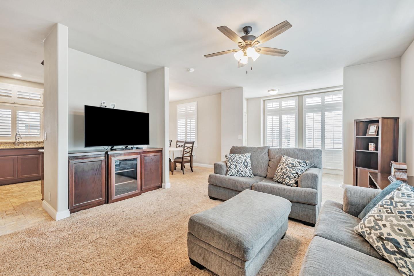 Detail Gallery Image 9 of 35 For 1085 Tasman Dr #426,  Sunnyvale,  CA 94089 - 3 Beds | 2 Baths