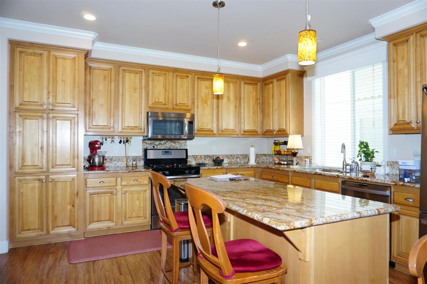 Detail Gallery Image 4 of 28 For 1225 Vienna Dr #155,  Sunnyvale,  CA 94089 - 3 Beds | 2 Baths