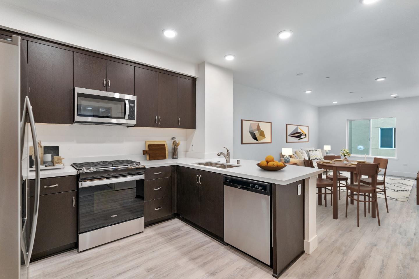 Detail Gallery Image 1 of 14 For 1853 Almaden Rd #214,  San Jose,  CA 95125 - 1 Beds | 1 Baths
