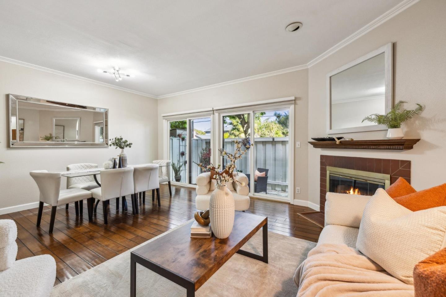 Detail Gallery Image 5 of 41 For 821 Laurel Ave #7,  San Mateo,  CA 94401 - 2 Beds | 2/1 Baths
