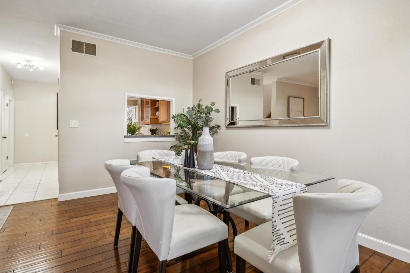 Detail Gallery Image 8 of 41 For 821 Laurel Ave #7,  San Mateo,  CA 94401 - 2 Beds | 2/1 Baths