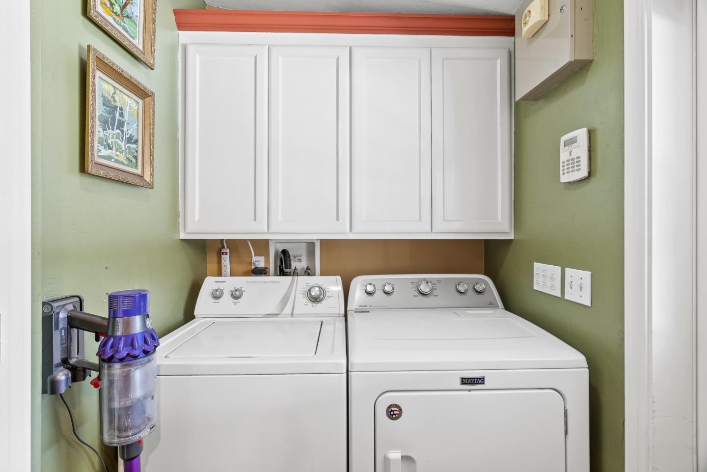 Detail Gallery Image 21 of 44 For 3485 Stable Ln, Santa Cruz,  CA 95065 - 3 Beds | 2 Baths