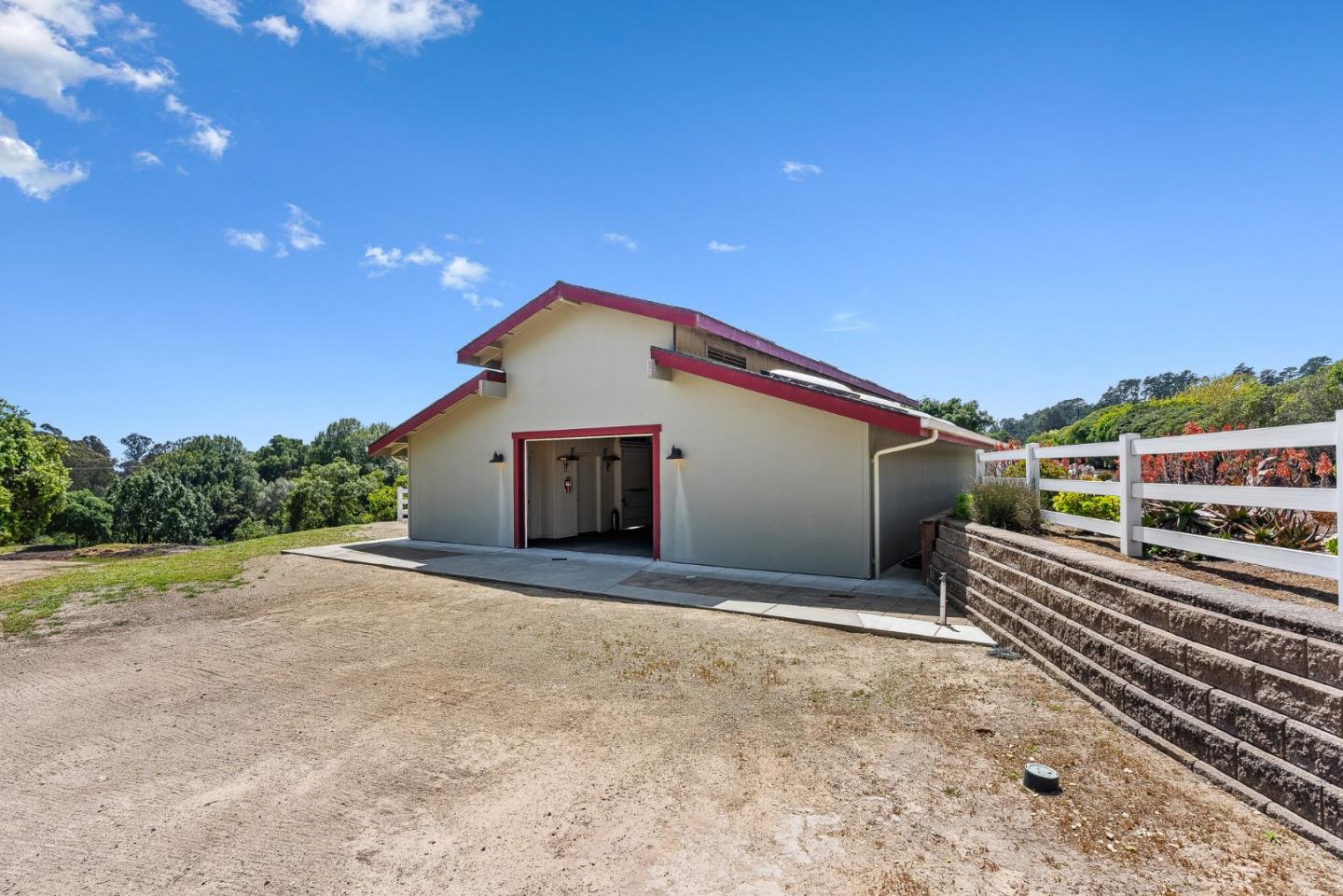 Detail Gallery Image 29 of 44 For 3485 Stable Ln, Santa Cruz,  CA 95065 - 3 Beds | 2 Baths