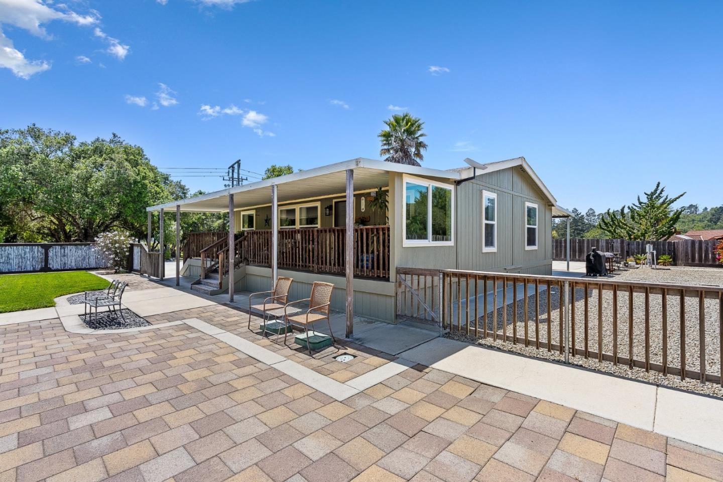 Detail Gallery Image 4 of 44 For 3485 Stable Ln, Santa Cruz,  CA 95065 - 3 Beds | 2 Baths