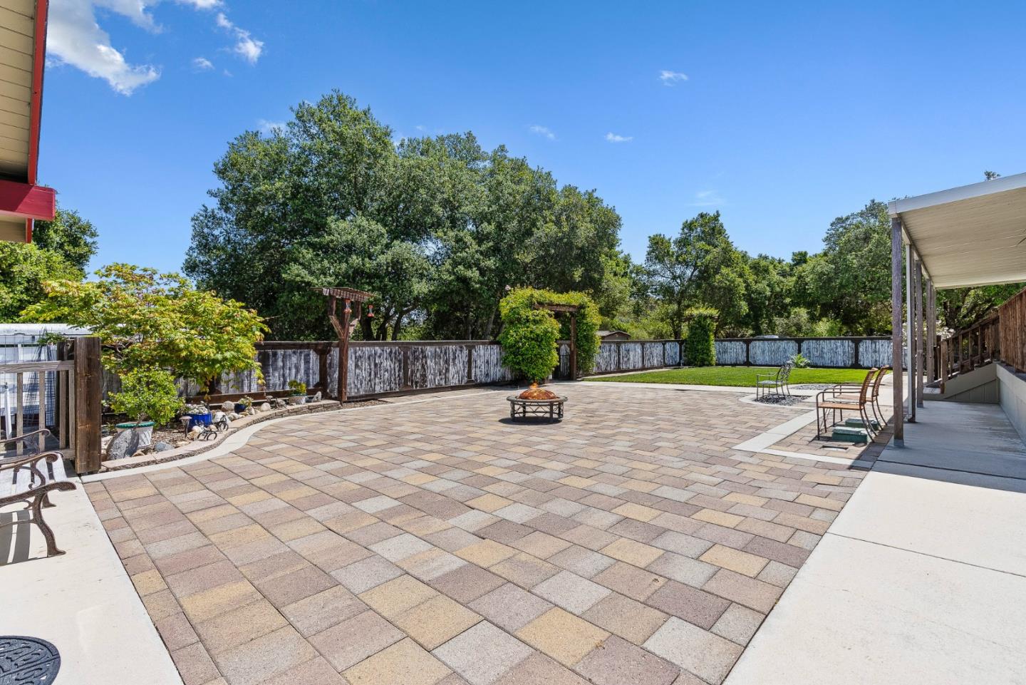 Detail Gallery Image 5 of 44 For 3485 Stable Ln, Santa Cruz,  CA 95065 - 3 Beds | 2 Baths