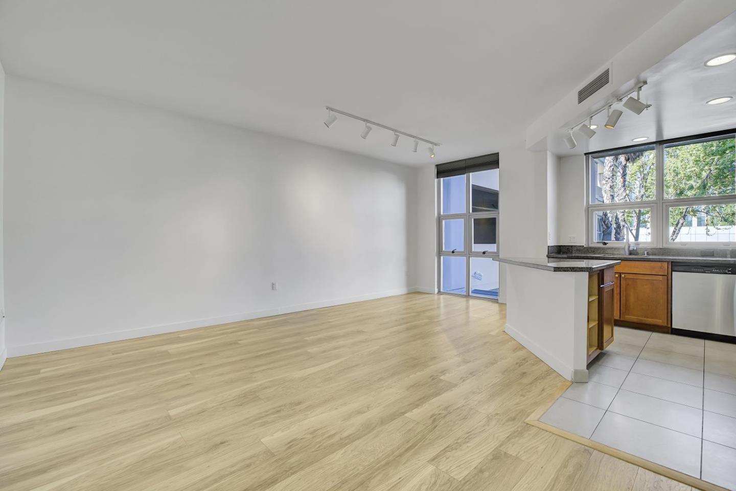 Detail Gallery Image 12 of 40 For 175 W Saint James St #208,  San Jose,  CA 95110 - 1 Beds | 1 Baths