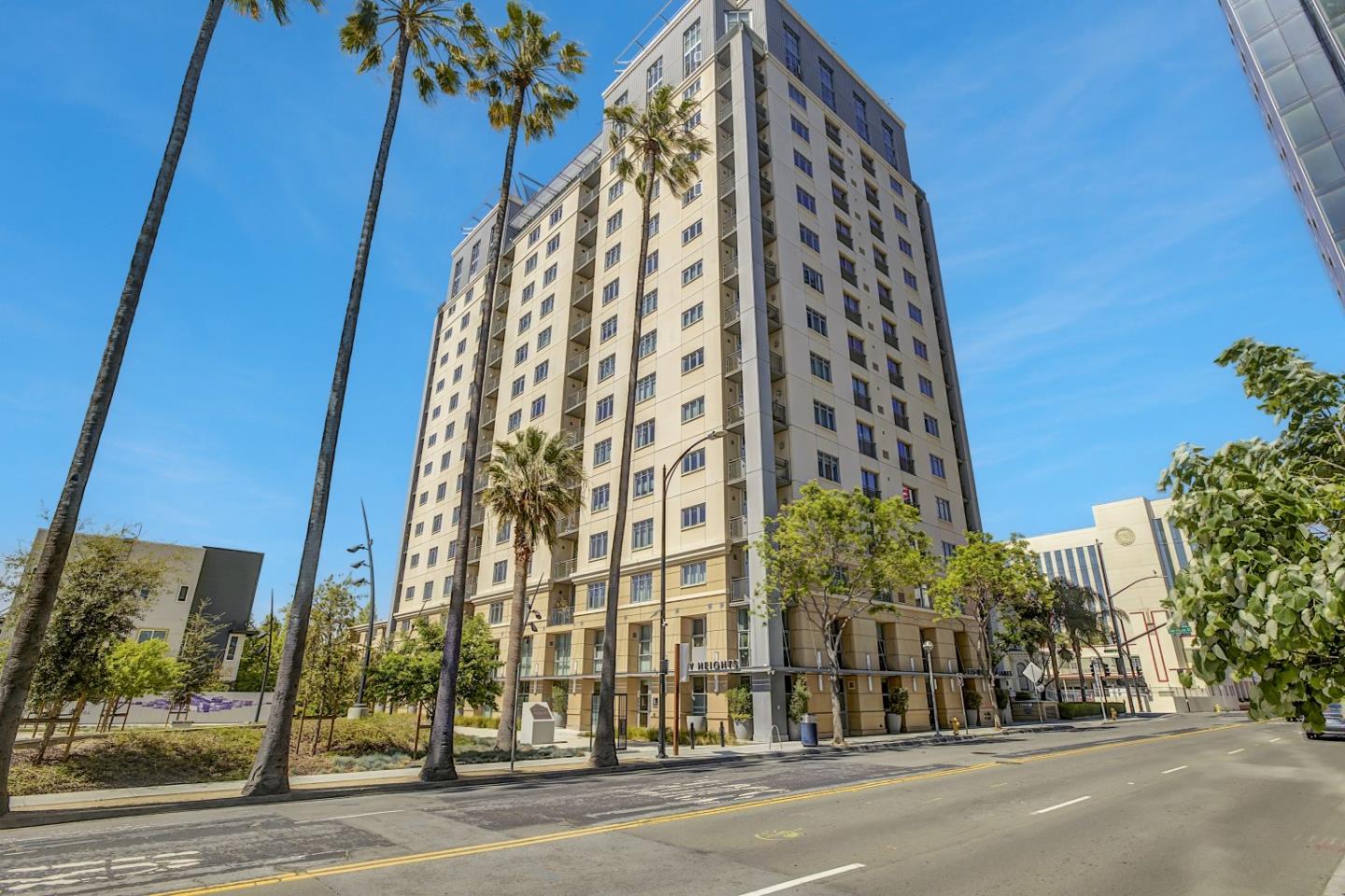 Detail Gallery Image 3 of 40 For 175 W Saint James St #208,  San Jose,  CA 95110 - 1 Beds | 1 Baths